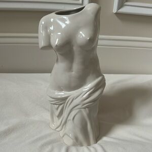 Statue torso vase!
